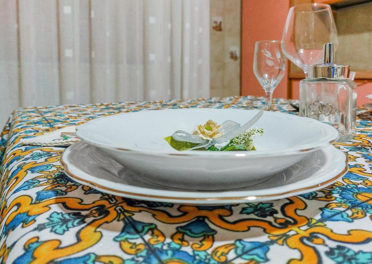 Casetta Orchidea A Pochi Passi Dal Centro ランペドゥーザ エクステリア 写真